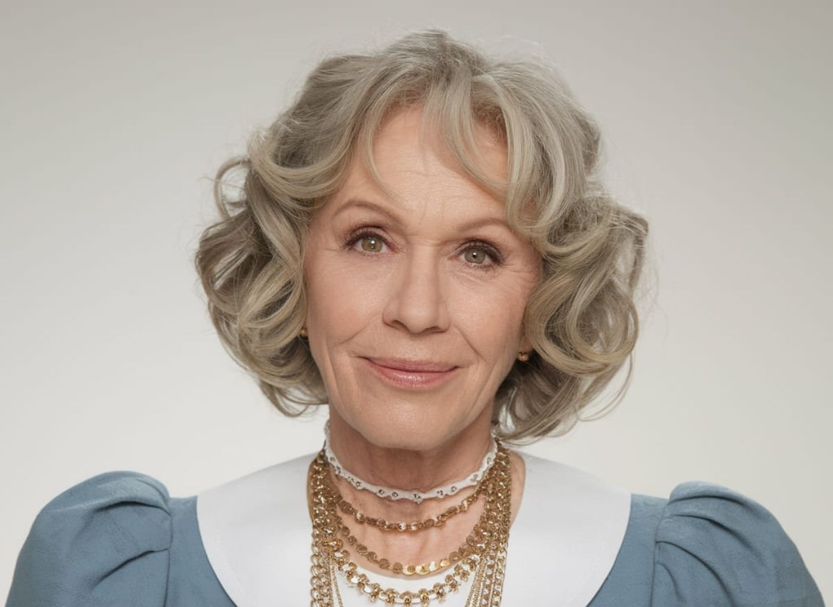 18 Must-Try Hairstyles For Women Over 60 To Look Stunning